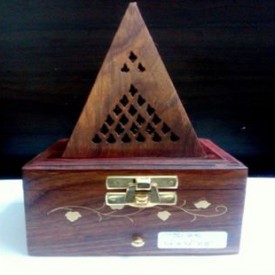 Wooden Handicraft Bakhoor Dan Pyramid With Square Base Brass Work